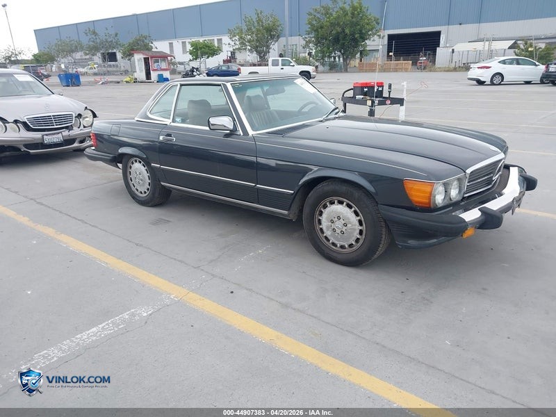 1986 MERCEDES-BENZ 560 SL – Lot 44907383 auction photo