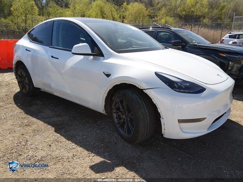 2024 TESLA MODEL Y LONG RANGE DUAL MOTOR ALL-WHEEL DRIVE – Lot 44920762 auction photo
