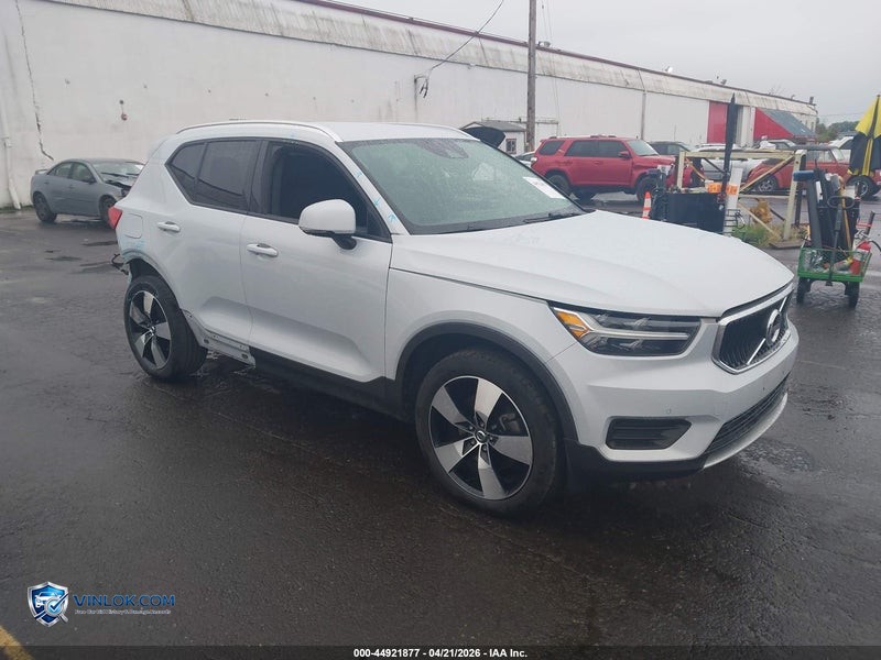 2020 VOLVO XC40 T5 MOMENTUM – Lot 44921877 auction photo