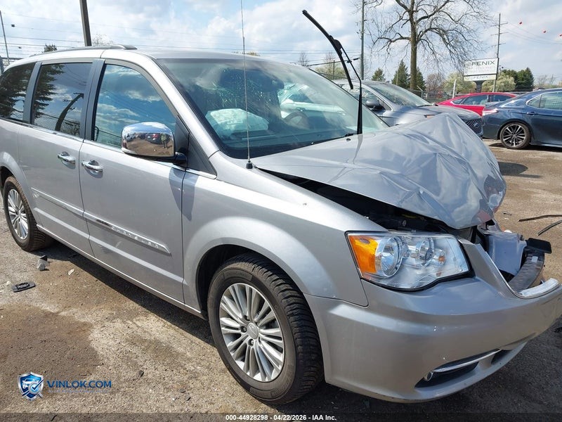 2014 CHRYSLER TOWN & COUNTRY TOURING-L – Lot 44928298 auction photo