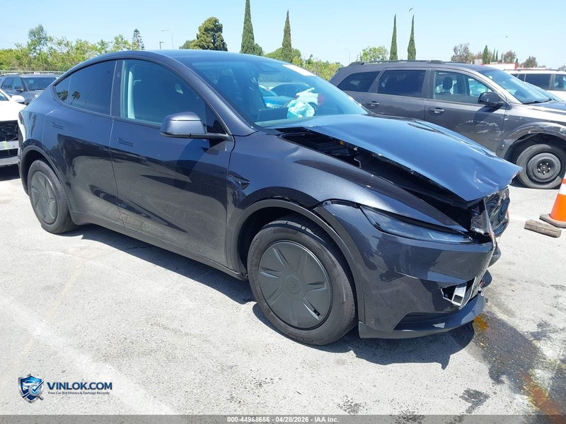 2026 TESLA MODEL Y PREMIUM REAR-WHEEL DRIVE/STANDARD REAR-WHEEL DRIVE – Lot 44968656 auction photo