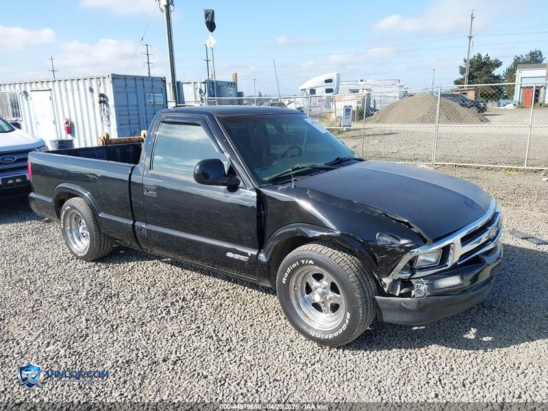 1997 CHEVROLET S-10 LS FLEETSIDE – Lot 44979668 auction photo