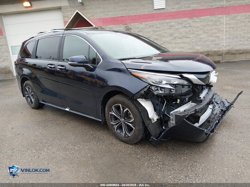 2025 TOYOTA SIENNA PLATINUM – Lot 44989654 auction photo