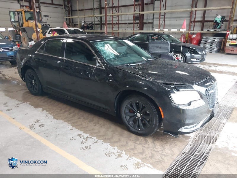 2018 CHRYSLER 300 TOURING – Lot 44990063 auction photo