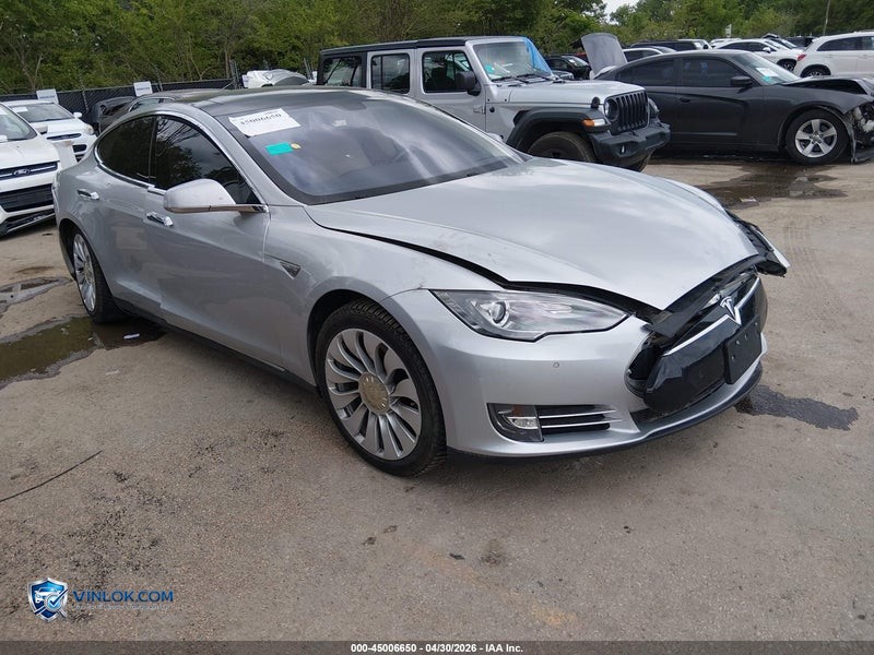 2014 TESLA MODEL S P85 – Lot 45006650 auction photo