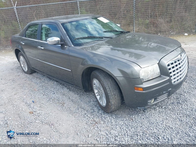 2010 CHRYSLER 300 – Lot 44530418 auction photo