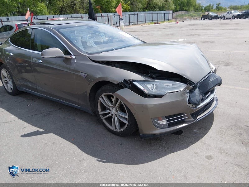 2015 TESLA MODEL S   – Lot 45060414 auction photo