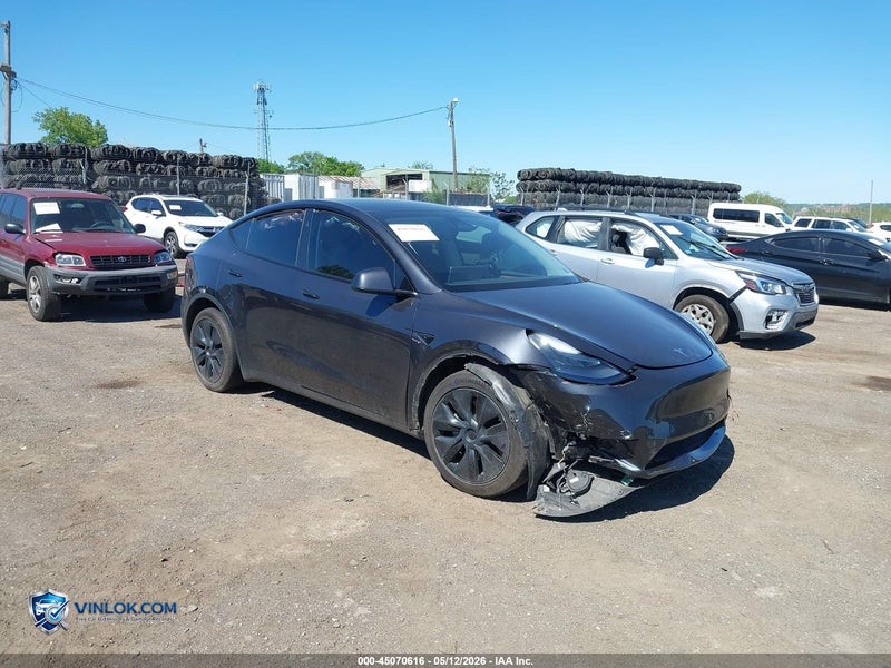 2024 TESLA MODEL Y LONG RANGE DUAL MOTOR ALL-WHEEL DRIVE – Lot 45070616 auction photo