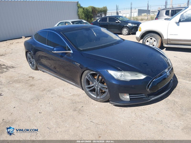 2014 TESLA MODEL S P85 – Lot 45129458 auction photo