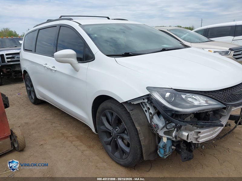 2019 CHRYSLER PACIFICA TOURING L – Lot 45131899 auction photo