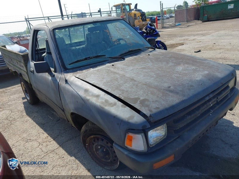 1990 TOYOTA PICKUP 1/2 TON SHORT WHEELBASE – Lot 45145722 auction photo
