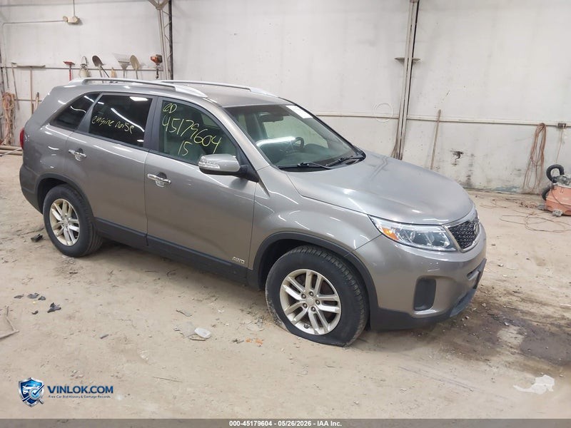 2015 KIA SORENTO LX V6 – Lot 45179604 auction photo