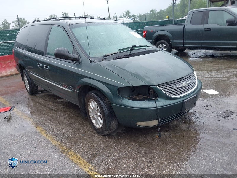 2001 CHRYSLER TOWN & COUNTRY LXI – Lot 45188907 auction photo