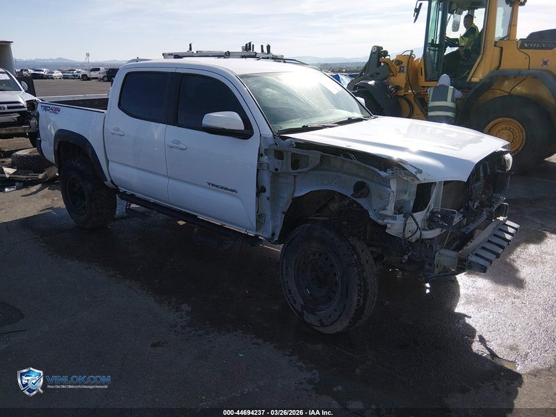 2016 TOYOTA TACOMA – Lot 44694237 auction photo
