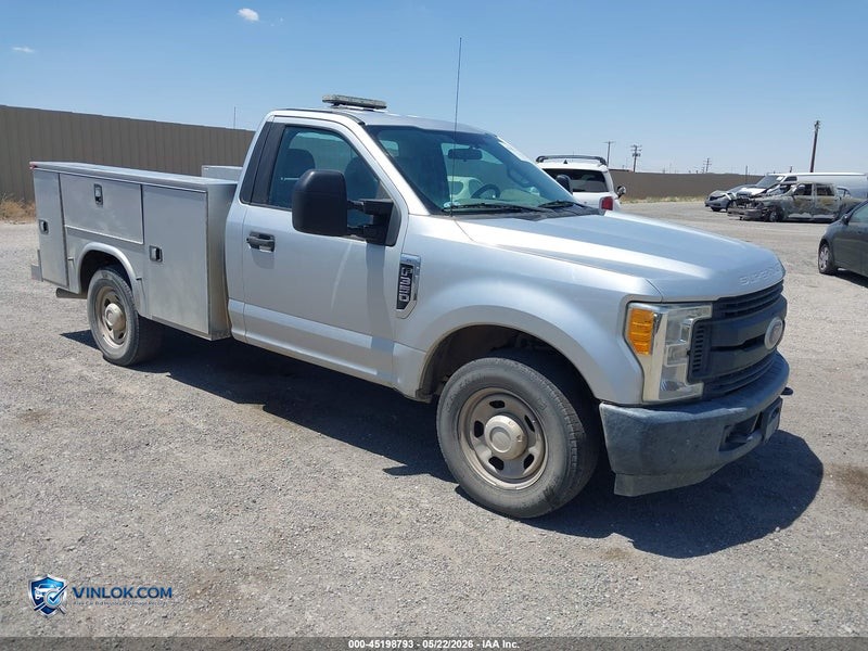 2017 FORD F-350 XL – Lot 45198793 auction photo