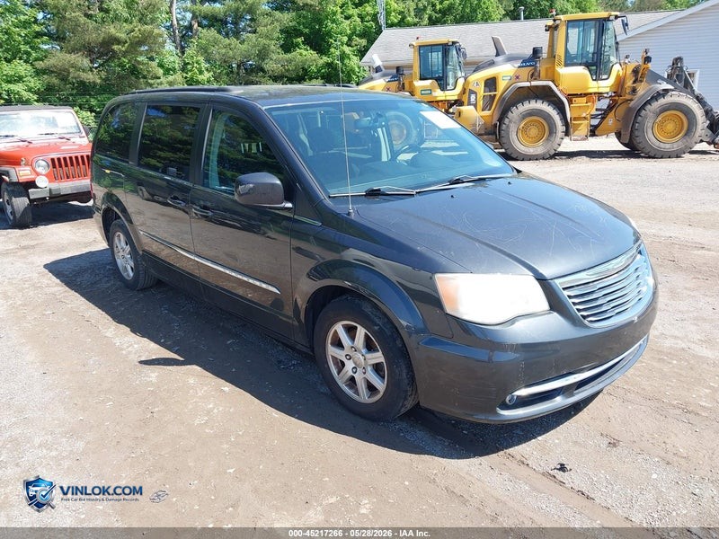 2012 CHRYSLER TOWN & COUNTRY TOURING – Lot 45217266 auction photo