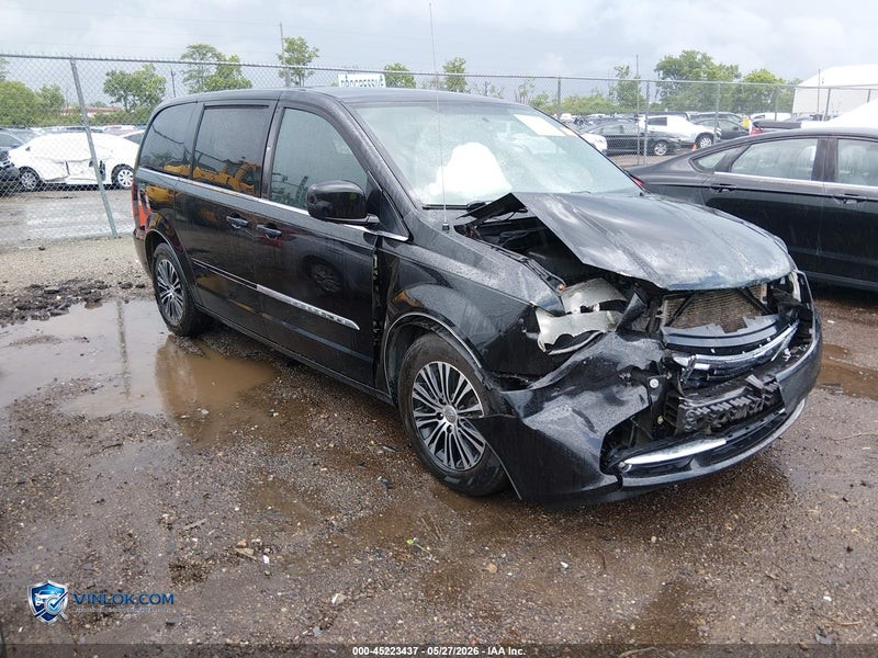 2014 CHRYSLER TOWN & COUNTRY S – Lot 45223437 auction photo