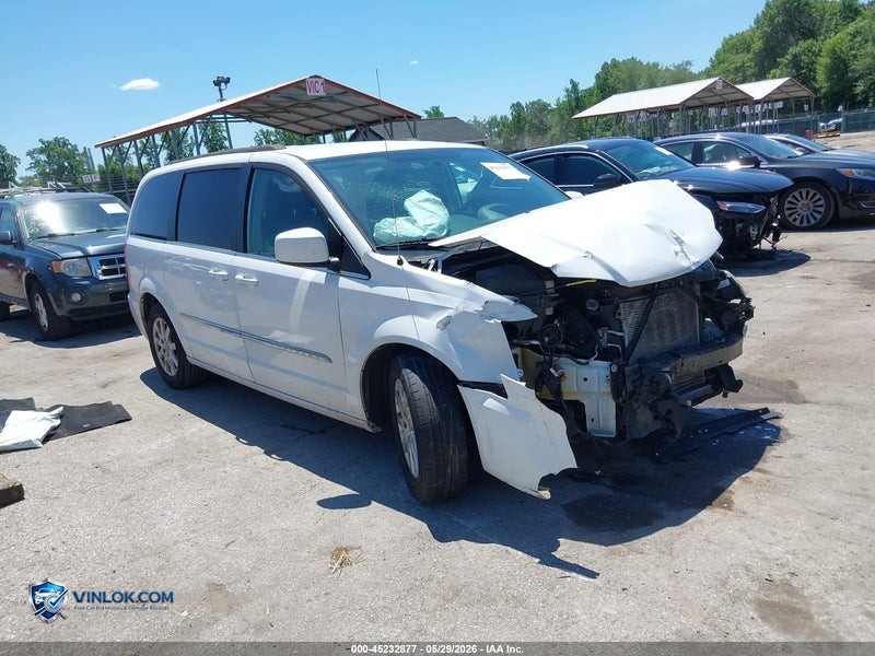 2014 CHRYSLER TOWN & COUNTRY TOURING – Lot 45232877 auction photo