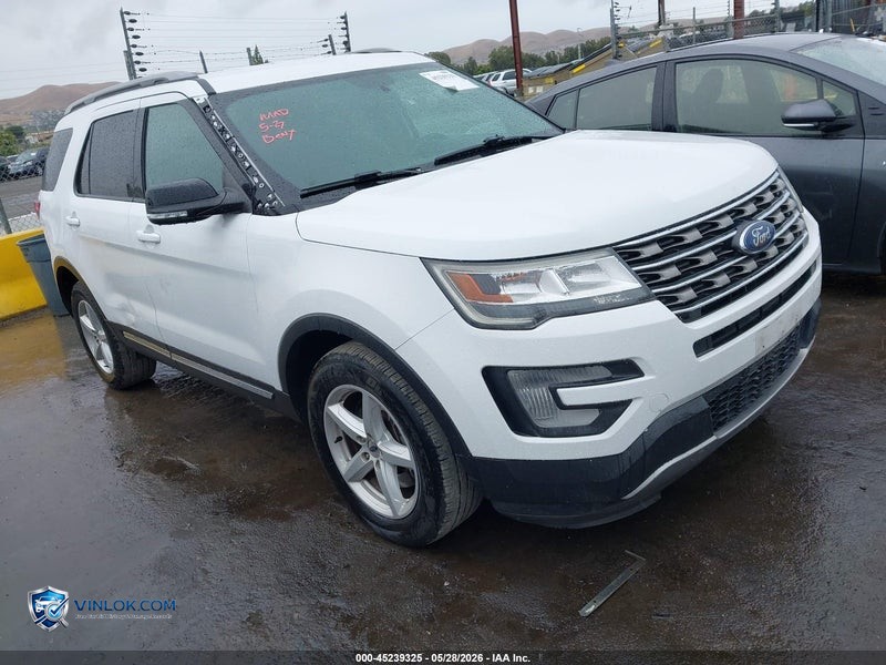 2017 FORD EXPLORER XLT – Lot 45239325 auction photo