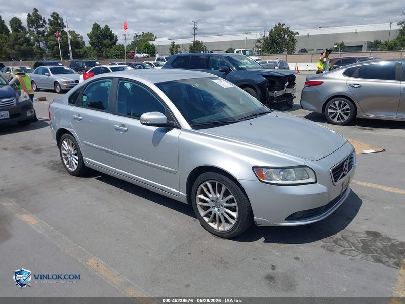 2011 VOLVO S40 T5/T5 R-DESIGN – Lot 45239576 auction photo