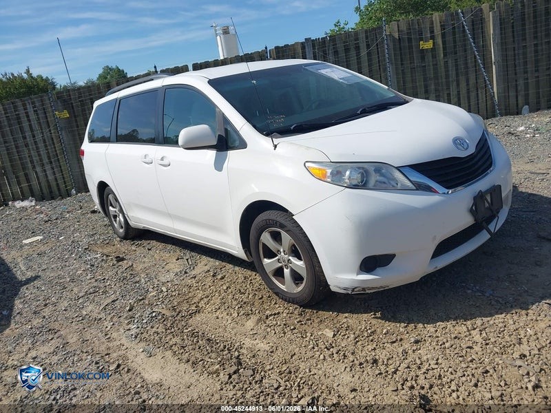 2011 TOYOTA SIENNA LE V6 – Lot 45244913 auction photo