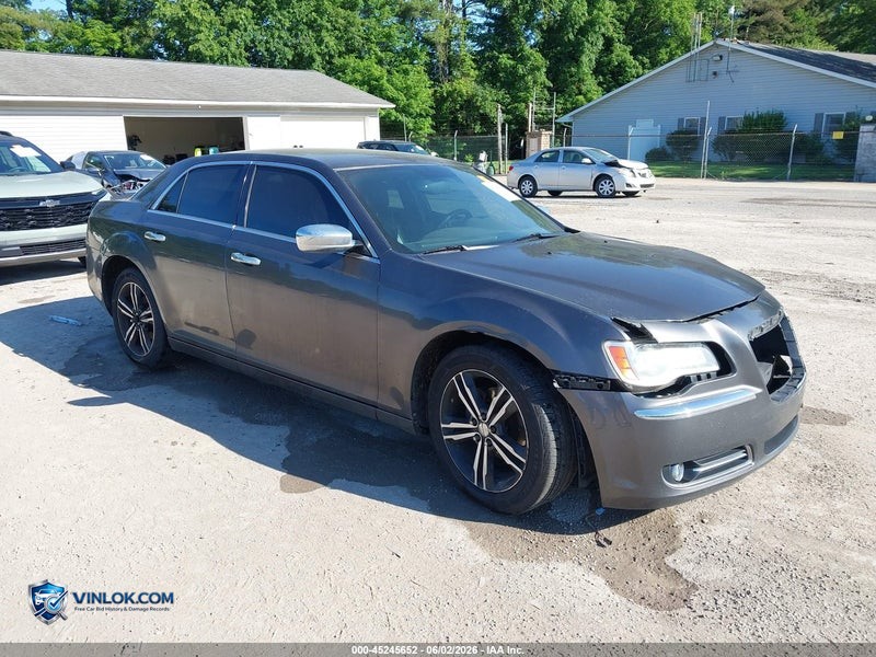 2013 CHRYSLER 300 MOTOWN – Lot 45245652 auction photo