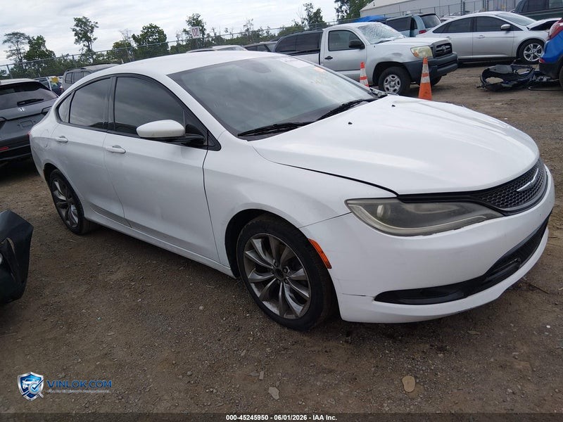 2015 CHRYSLER 200 S – Lot 45245950 auction photo