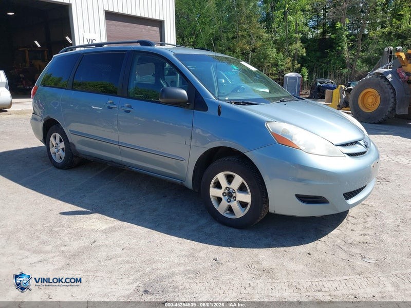 2010 TOYOTA SIENNA LE – Lot 45254539 auction photo