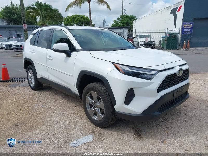2025 TOYOTA RAV4 XLE – Lot 45256558 auction photo