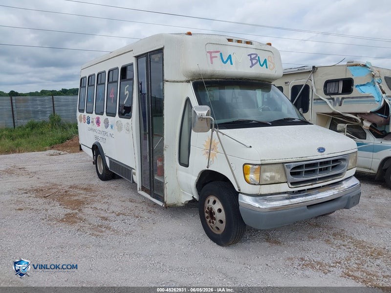 1997 FORD ECONOLINE E350 CUTAWAY VAN – Lot 45262931 auction photo