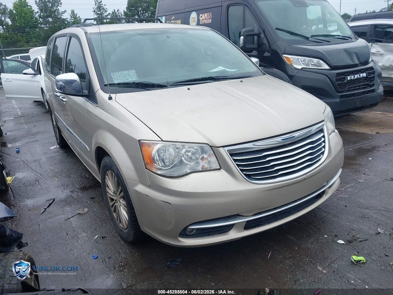 2013 CHRYSLER TOWN & COUNTRY TOURING-L – Lot 45285504 auction photo