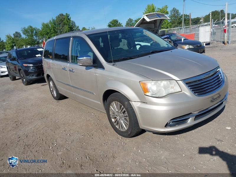 2013 CHRYSLER TOWN & COUNTRY TOURING-L – Lot 45294622 auction photo