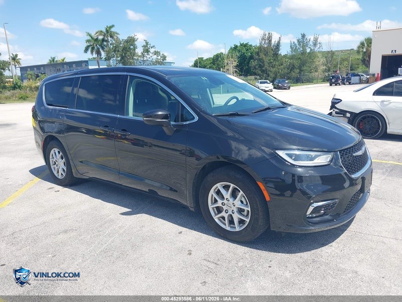 2023 CHRYSLER PACIFICA TOURING L – Lot 45295586 auction photo