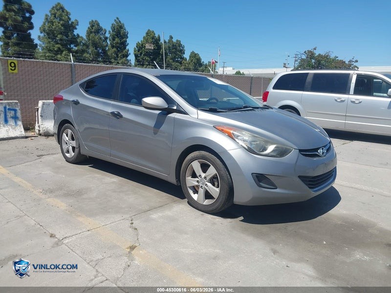 2013 HYUNDAI ELANTRA GLS – Lot 45300616 auction photo