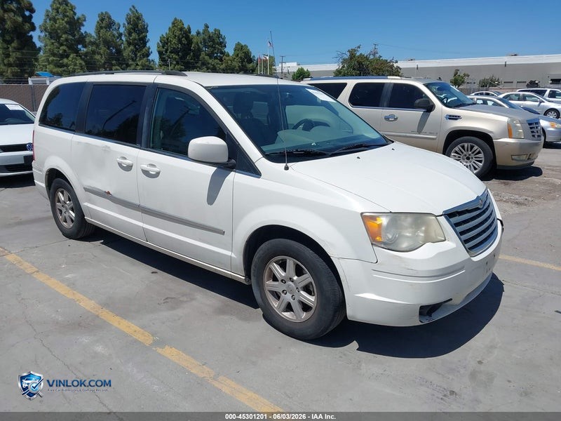 2010 CHRYSLER TOWN & COUNTRY TOURING – Lot 45301201 auction photo