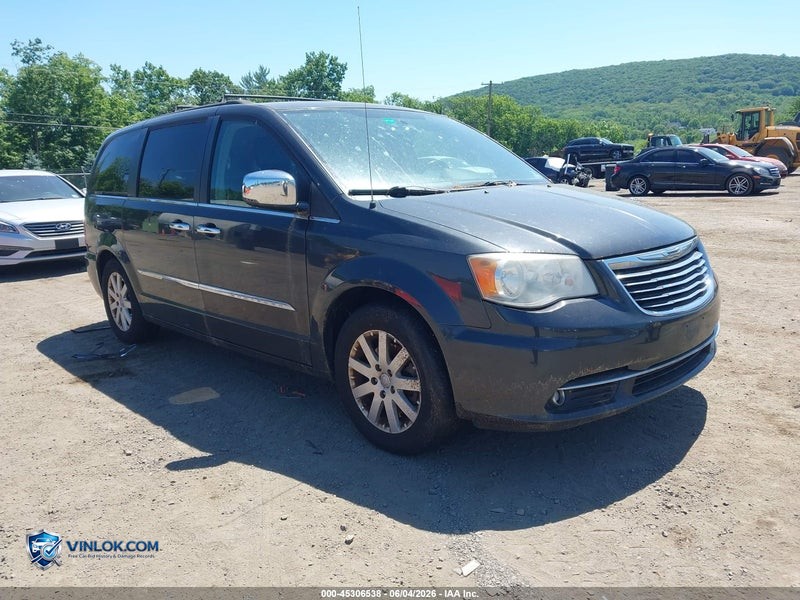 2012 CHRYSLER TOWN & COUNTRY TOURING-L – Lot 45306538 auction photo