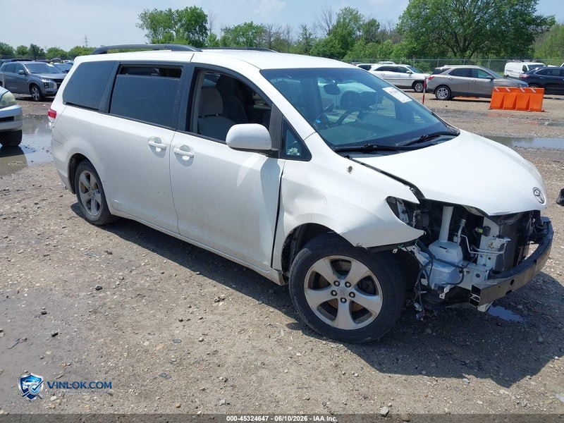 2011 TOYOTA SIENNA LE V6 – Lot 45324647 auction photo