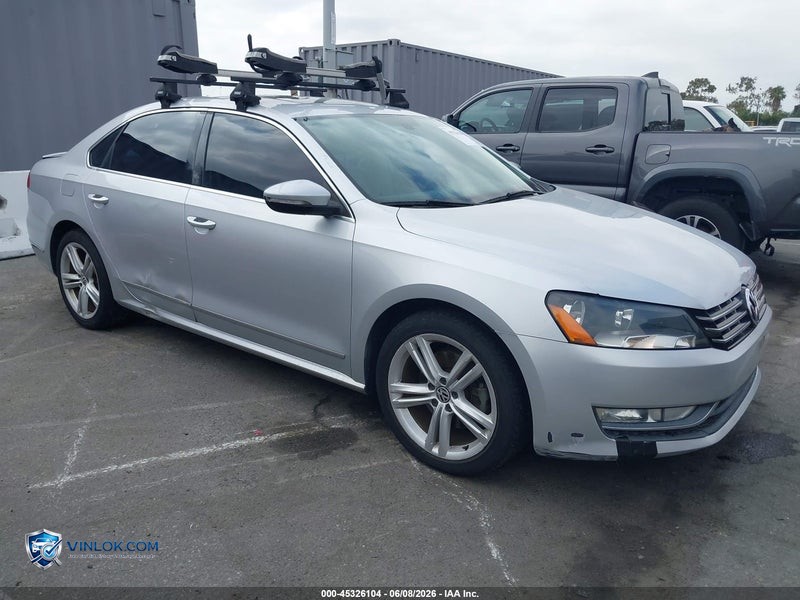 2012 VOLKSWAGEN PASSAT 2.0L TDI SEL PREMIUM – Lot 45326104 auction photo