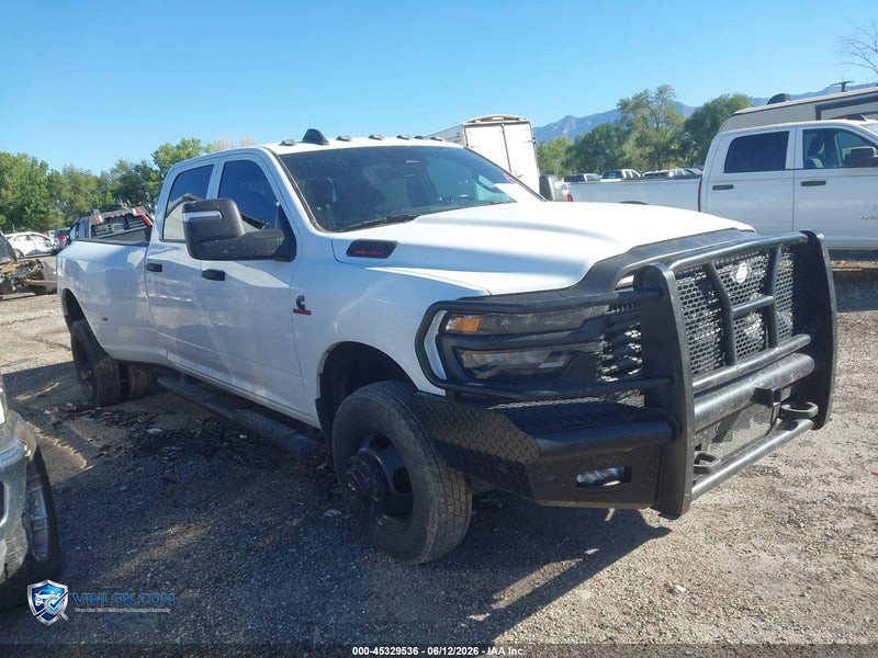 2025 RAM 3500 TRADESMAN  4X4 8' BOX – Lot 45329536 auction photo