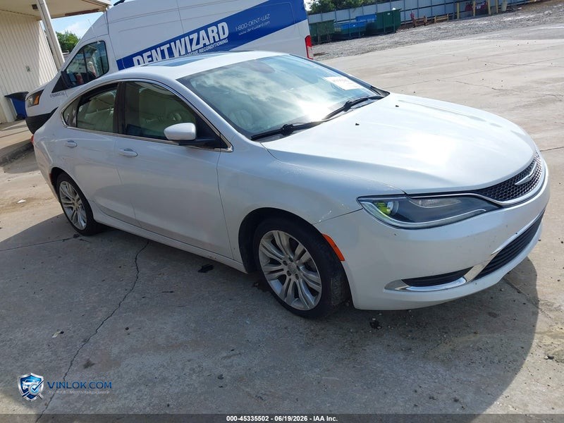 2015 CHRYSLER 200 LIMITED – Lot 45335502 auction photo