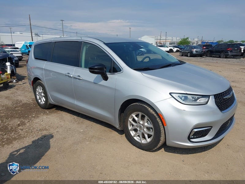 2024 CHRYSLER PACIFICA TOURING L – Lot 45336152 auction photo