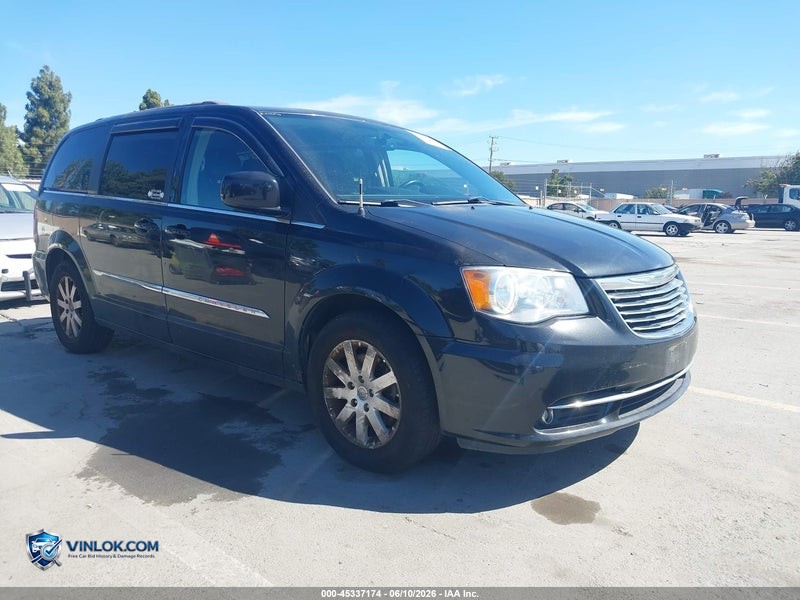 2015 CHRYSLER TOWN & COUNTRY TOURING – Lot 45337174 auction photo