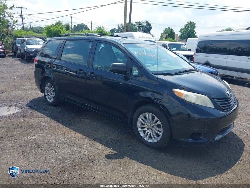 2011 TOYOTA SIENNA BASE V6 – Lot 45368839 auction photo