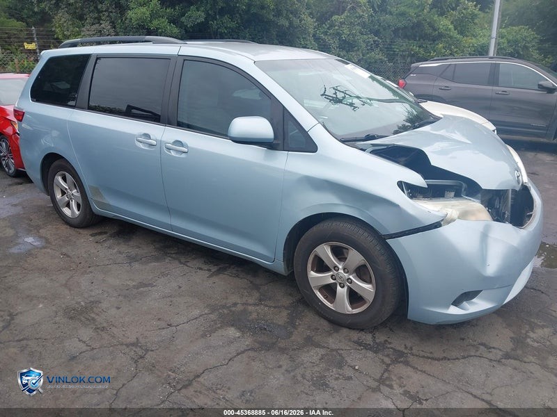 2015 TOYOTA SIENNA LE 8 PASSENGER – Lot 45368885 auction photo