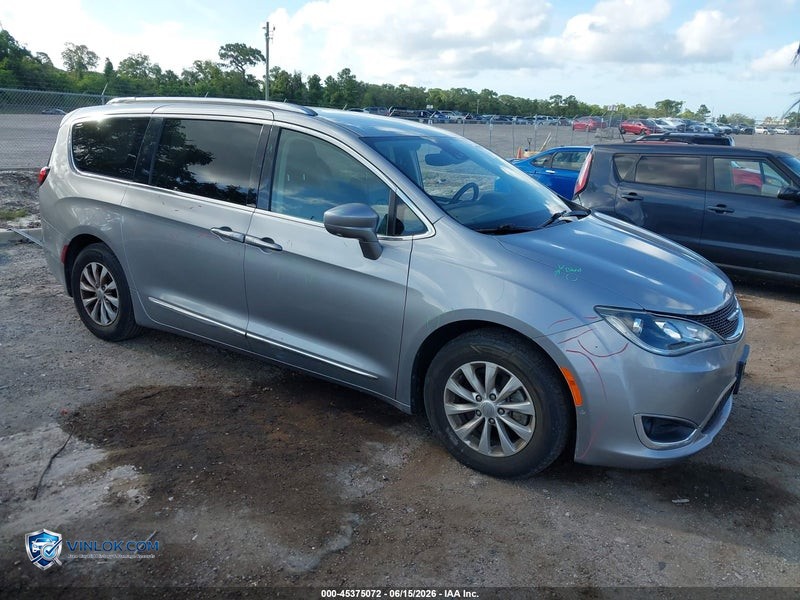2018 CHRYSLER PACIFICA TOURING L – Lot 45375072 auction photo