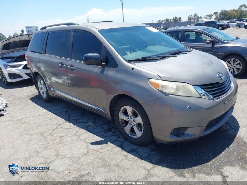 2011 TOYOTA SIENNA LE V6 – Lot 45378552 auction photo