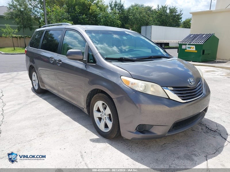 2015 TOYOTA SIENNA LE 8 PASSENGER – Lot 45392405 auction photo