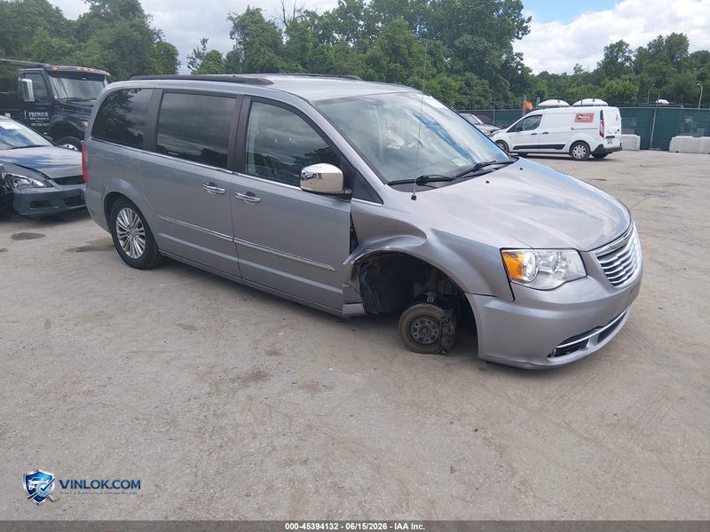 2015 CHRYSLER TOWN & COUNTRY TOURING-L – Lot 45394132 auction photo