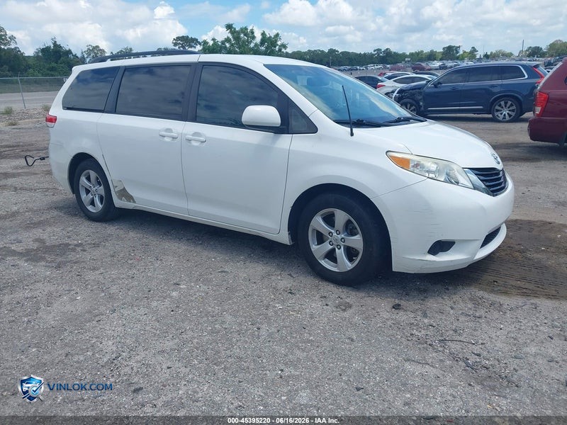 2011 TOYOTA SIENNA LE V6 – Lot 45395220 auction photo