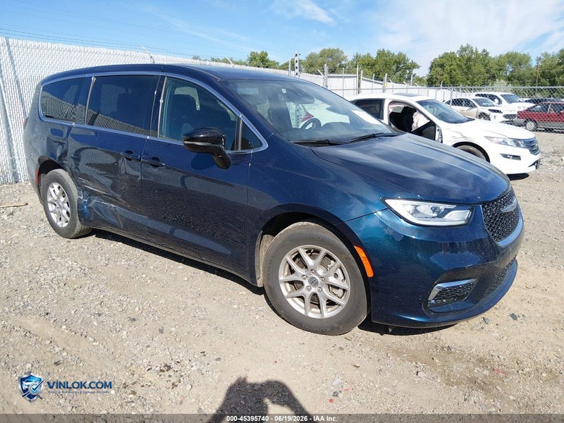 2025 CHRYSLER PACIFICA SELECT – Lot 45395740 auction photo